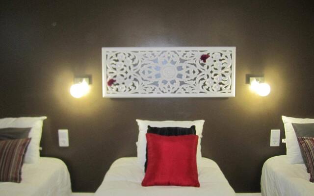 Отель Castilho Lisbon Suites Лиссабон вид на фасад