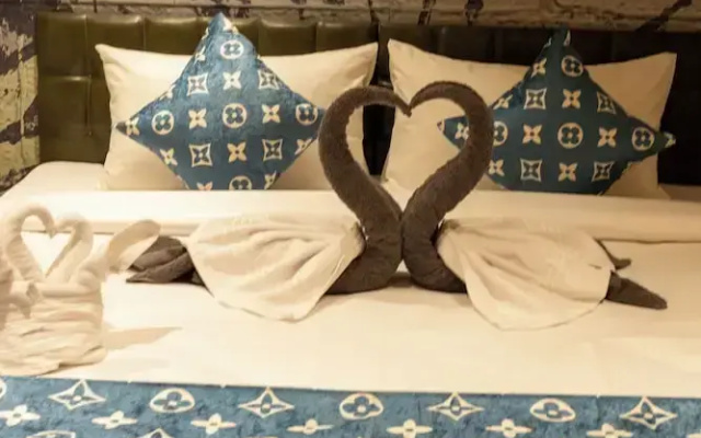 Click Hotel