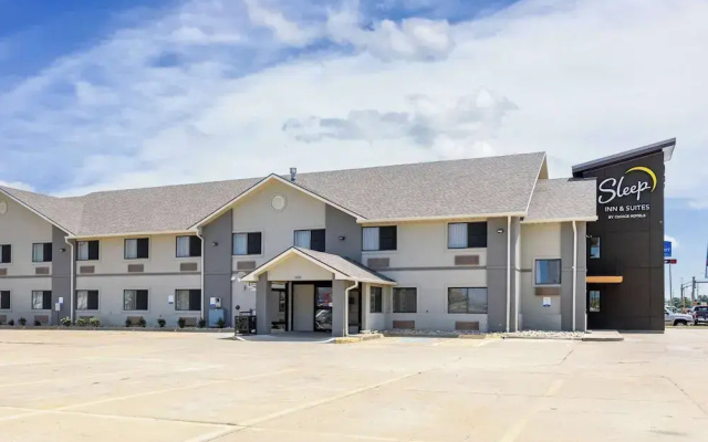 Sleep Inn & Suites Salina I-135
