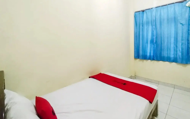 RedDoorz @ Guesthouse Oemah Opa Metro Lampung