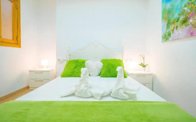 Apartamento Piscina Muro