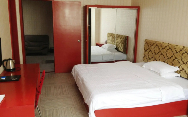 Urba Jinxiang Hotel (Baoti Subway Women and Children Store)