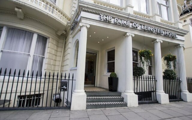 Duke of Leinster Hotel вид на фасад