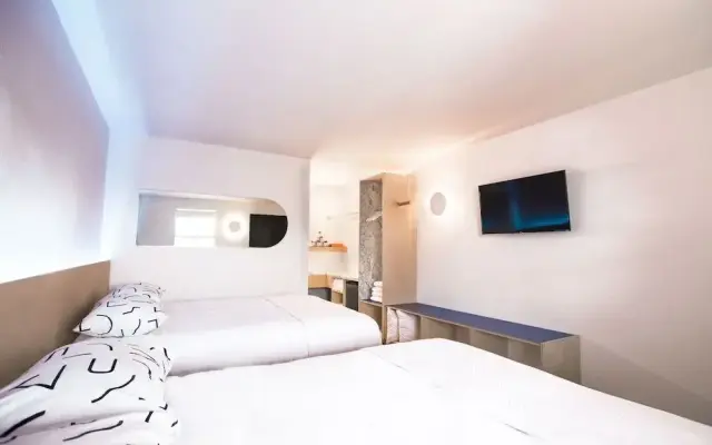The Iris Motel