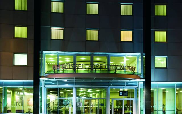 Hotel NH Düsseldorf City Nord вид на фасад