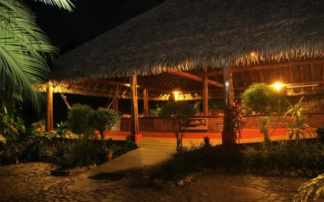 Luna Lodge