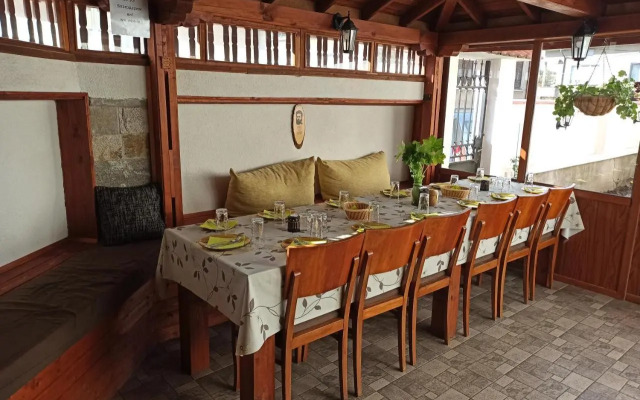 Ganovi Guest House