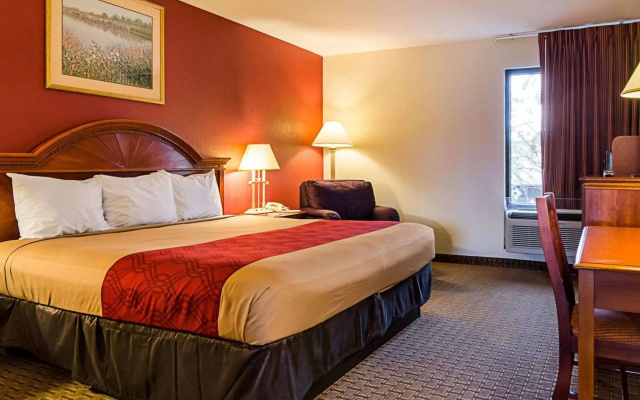Econo Lodge Richmond North
