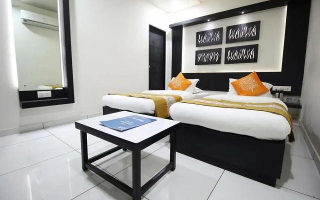 Hotel Paramount Inn