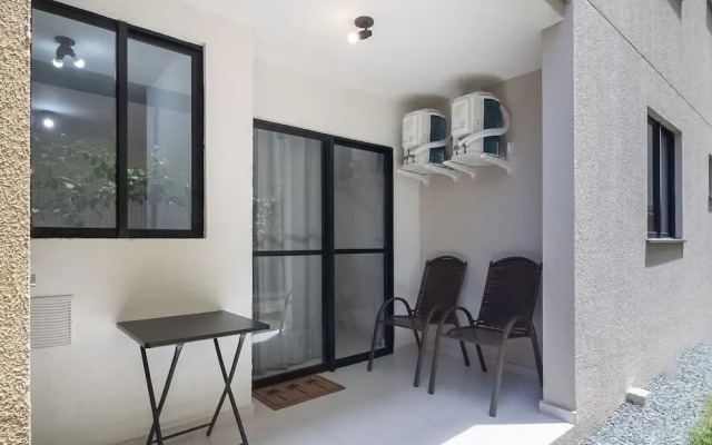 MCB - Apartments With Pool Near the Beach