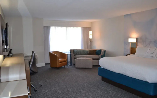Courtyard Cape Cod Hyannis