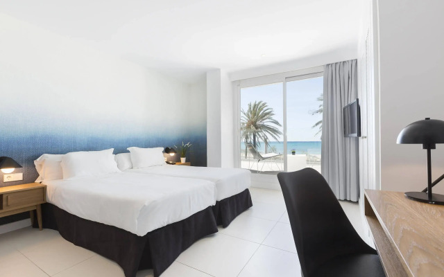 HM Tropical Hotel