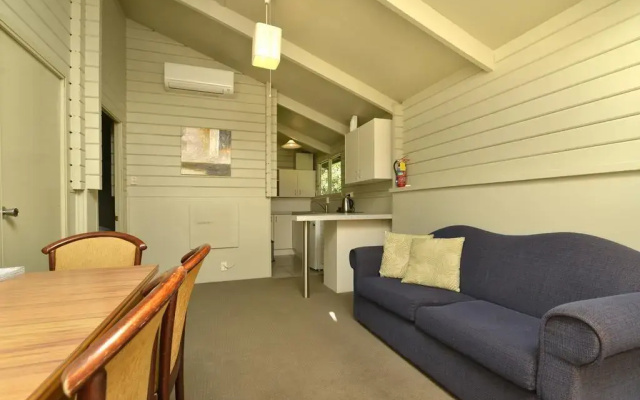 Furneaux Lodge