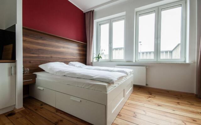 Апартаменты Smolna Apartments by Your Freedom комната для гостей