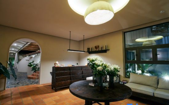 Moonlight Homestay & Garden