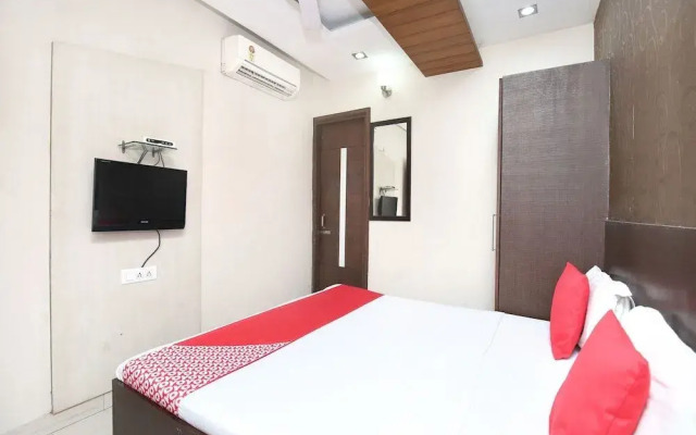 Hotel City Night by OYO Rooms