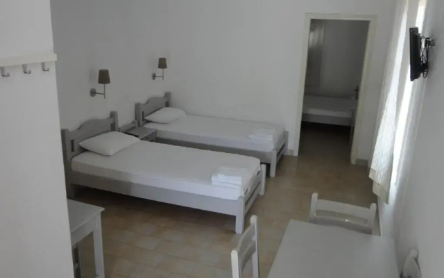 Lianos Hotel Apartments
