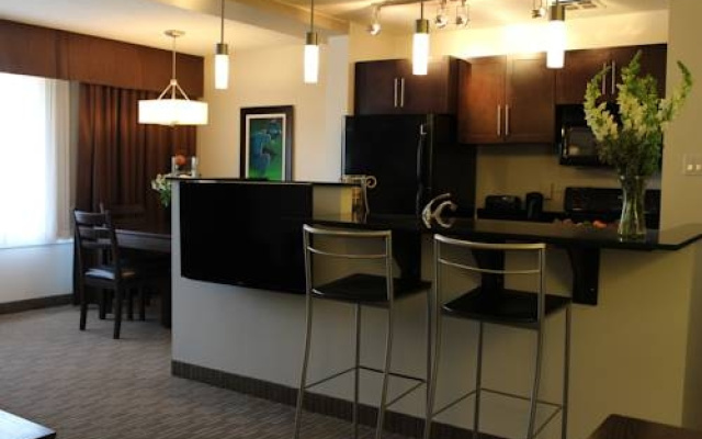 Place Louis Riel Suite Hotel