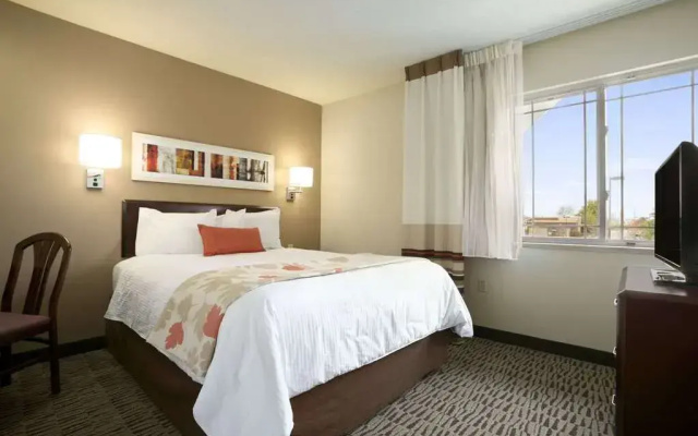 Hawthorn Suites by Wyndham Chicago Schaumburg