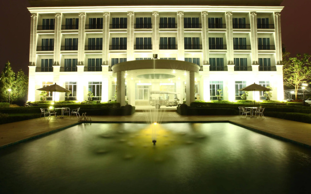 La Vie En Rose Hotel