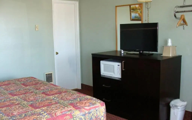 Seven Seas Inn & Suites