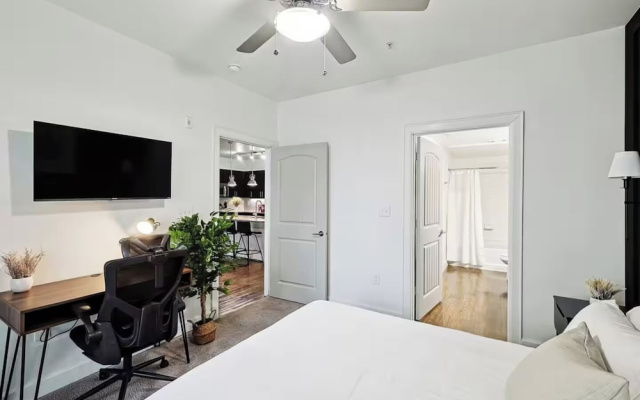 Stylish 2B near Legacy West Wi-Fi