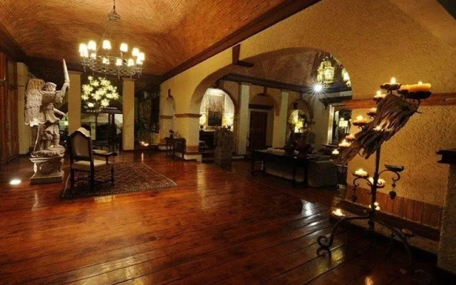 Cantesse Hotel