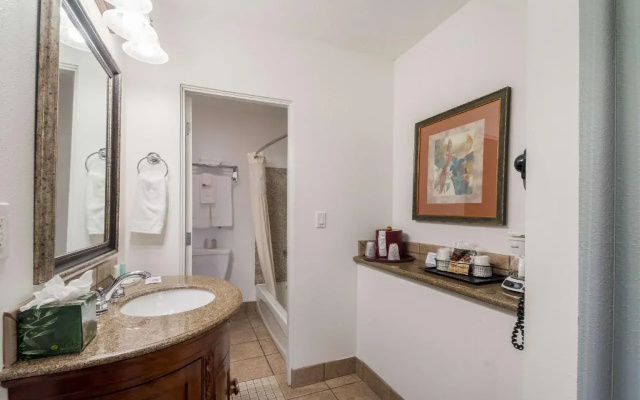 Quality Inn & Suites Portland Airport