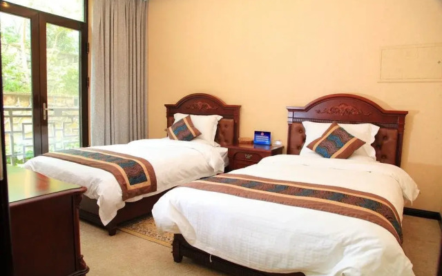 Fragrant Hills Holiday Business Hotel