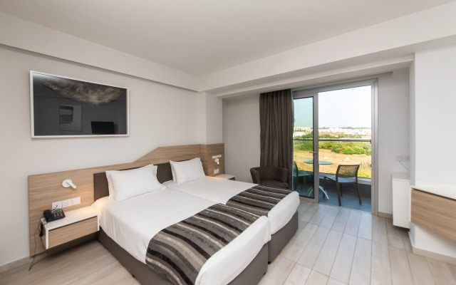 Evalena Beach Hotel