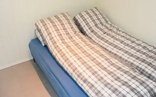 10 Person Holiday Home in Brattvag