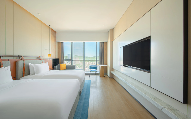 Holiday Inn Zhuhai City Center by IHG