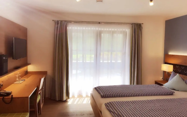 Hotel Am Wiesenhang - Garni