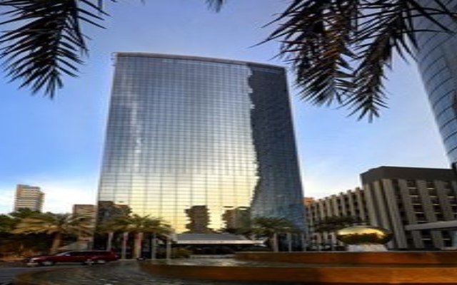 Al Hamra Hotel Kuwait вид на фасад
