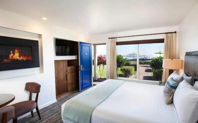 Sea & Sand Inn
