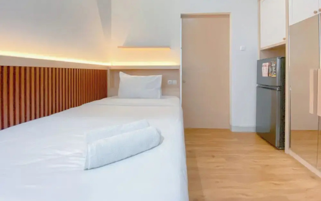 Minimalist And Homey Studio Apartment At The Alton