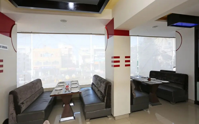 OYO Flagship 15233 Hotel G7