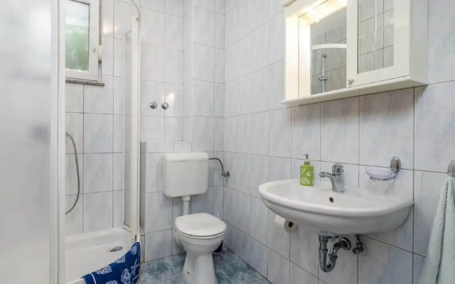 Seaside Apartment in Mandre