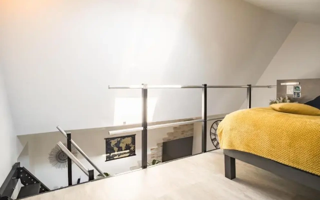 Loft avec jardin et parking privé
