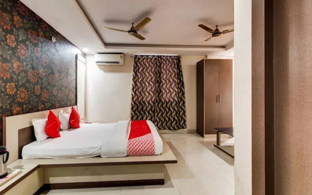 Oyo 27696 Jai Ganesh Banquet Hall & Rooms
