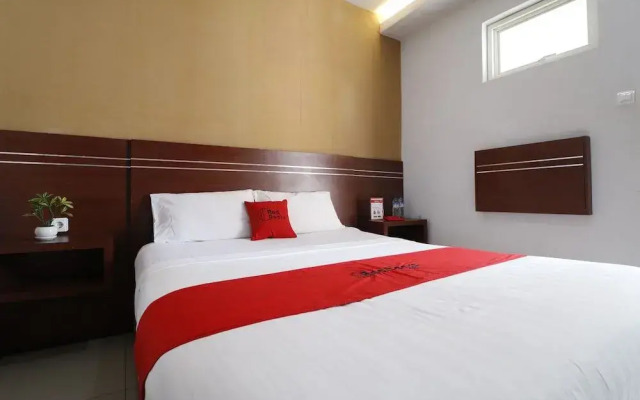 RedDoorz Plus @ Cakranegara