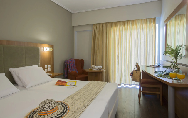 Golden Coast Hotel & Bungalows - All Inclusive
