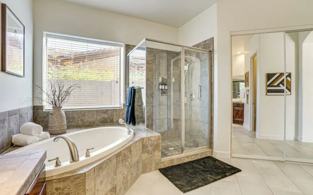 Outdoor Oasis: Spacious Family Escape in Goodyear!