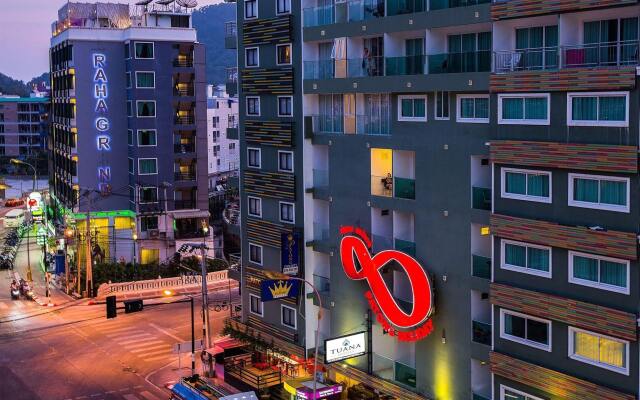 Отель Patong Holiday вид на фасад