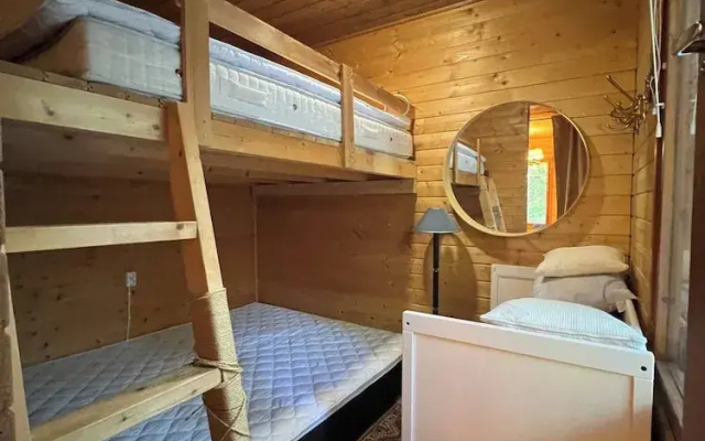 Winter Wonderland Cabin in Hämeenlinna, Finland