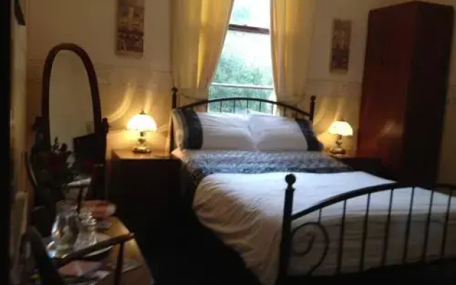 Sea Point Hotel