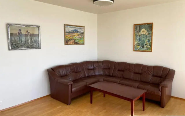 Kverna Guesthouse