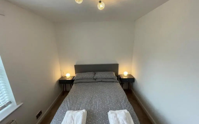 Beautiful 2-bed Apartment in Renfrew