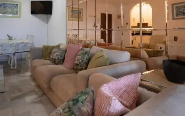 Neptune Suite-hosted by Sweetstay