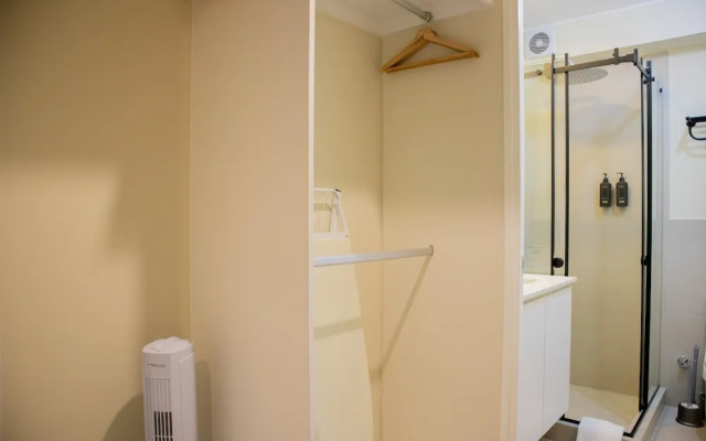 w Cozy 1BR w Balcony Near Kennedy Park